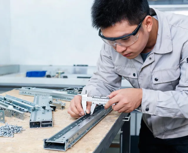Drawer slide measurement
